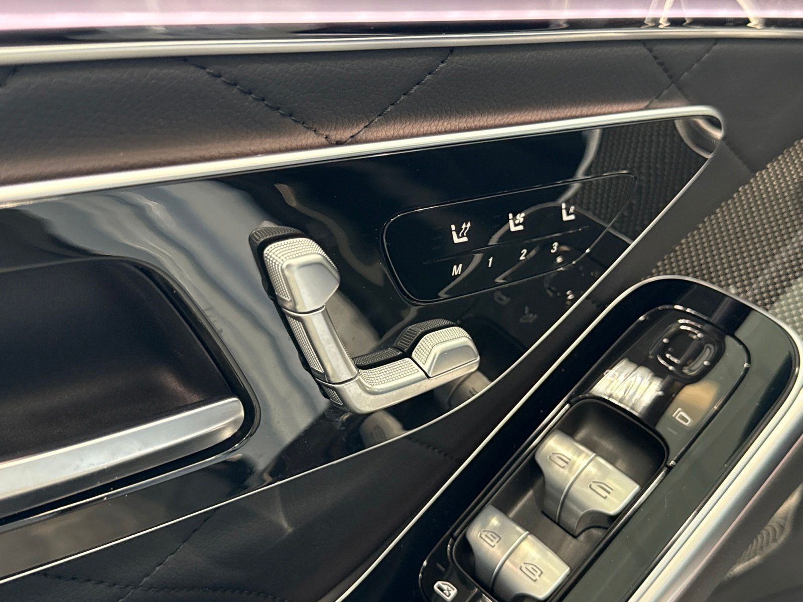 2025 Mercedes-Benz S-Class S 580 - Photo 16