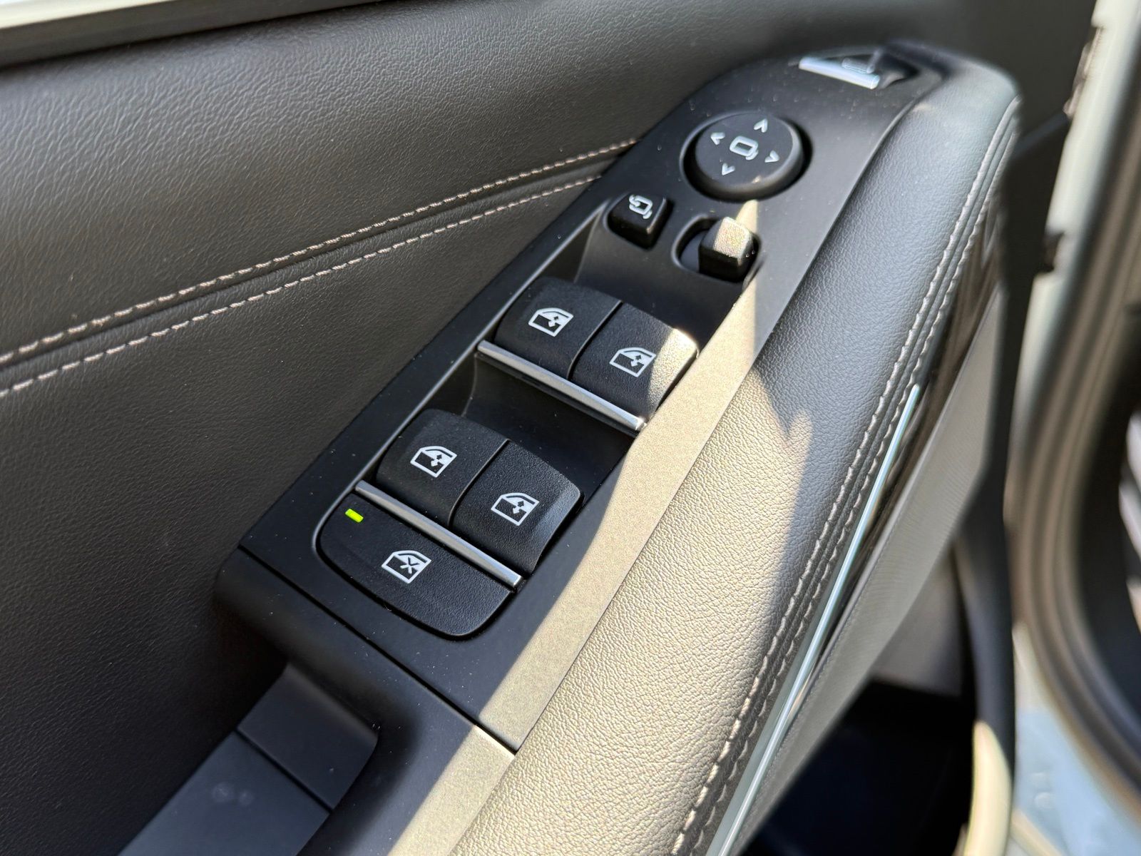 2025 BMW X5 M60i - Photo 24