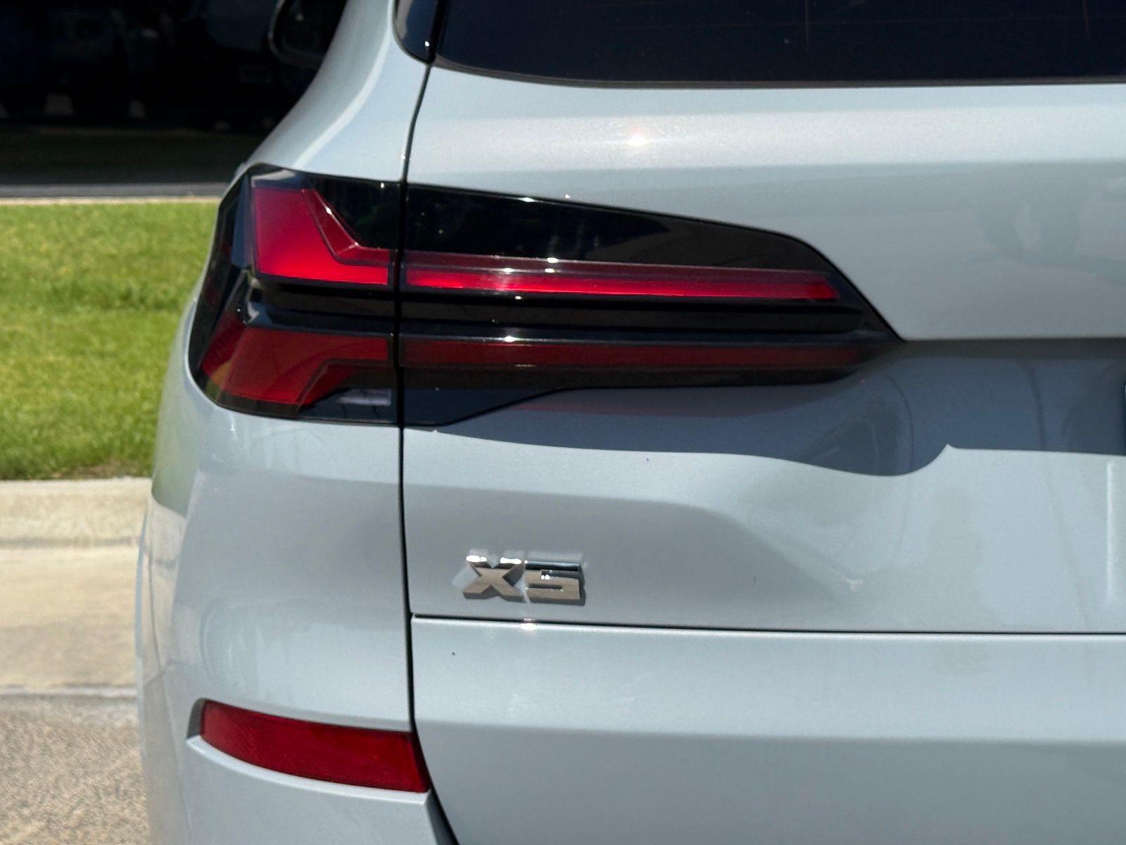 2025 BMW X5 M60i - Photo 11