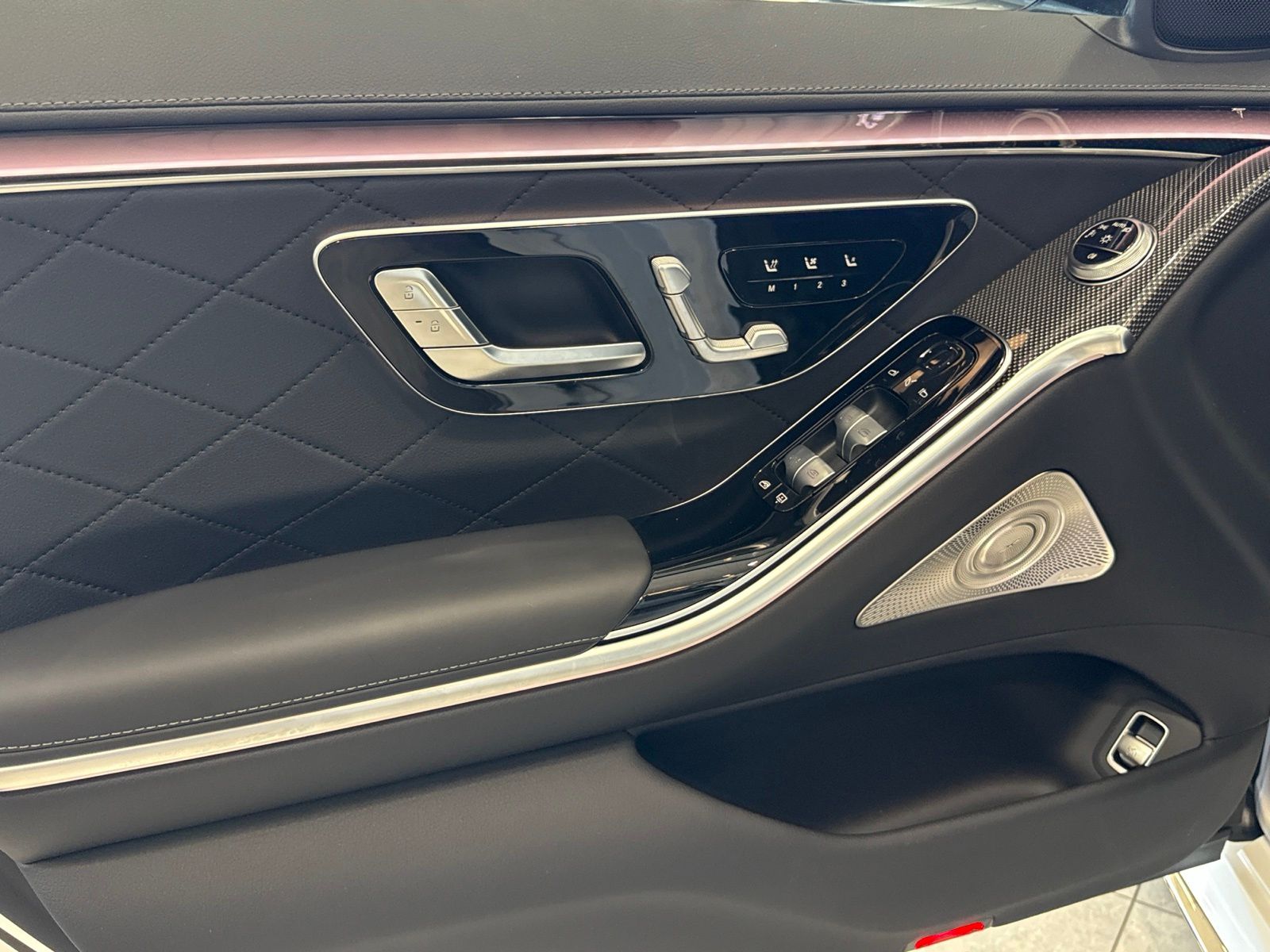 2025 Mercedes-Benz S-Class S 580 - Photo 14