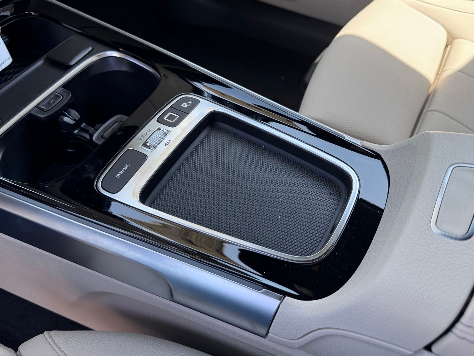 2025 Mercedes-Benz GLB Base - Photo 25