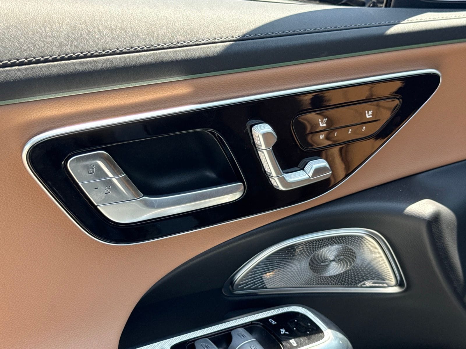 2025 Mercedes-Benz E-Class E350 - Photo 15