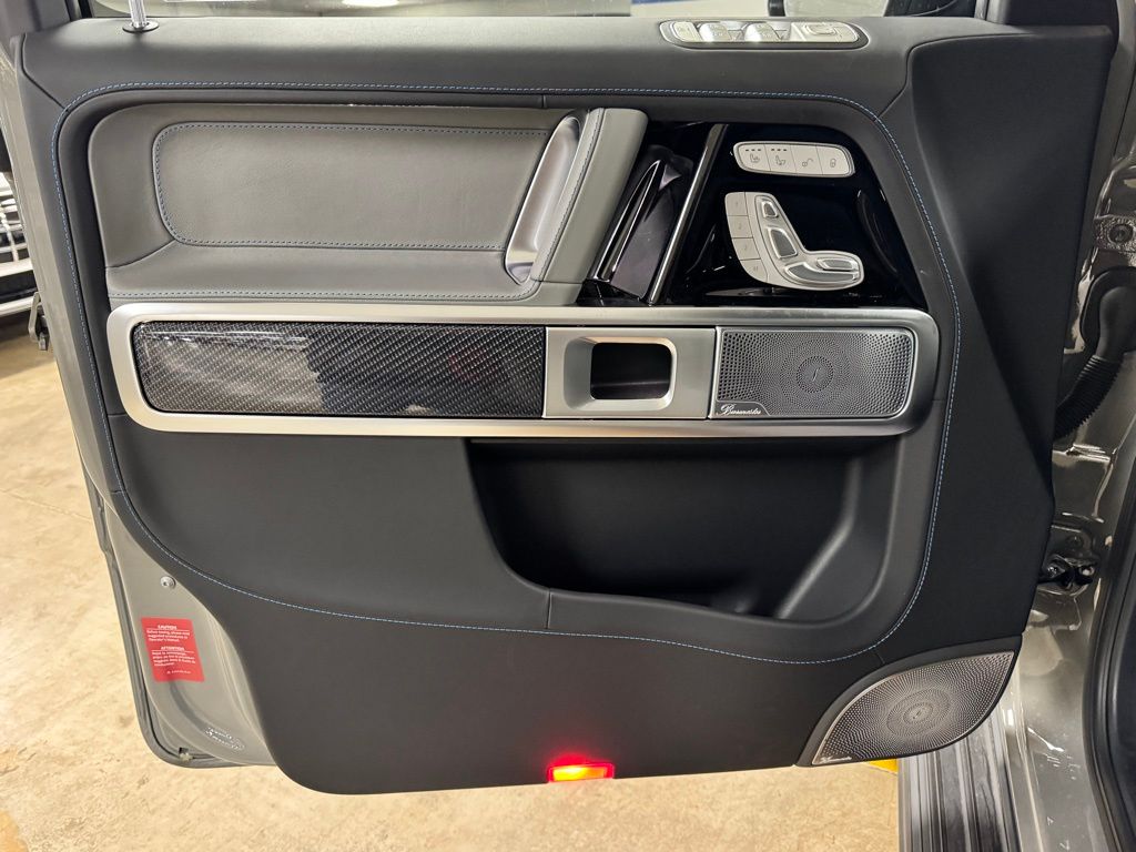 2025 Mercedes-Benz G-Class G580 - Photo 14