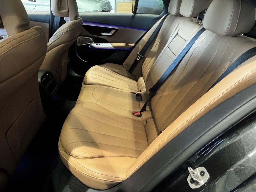 2025 Mercedes-Benz E-Class E350 - Photo 24