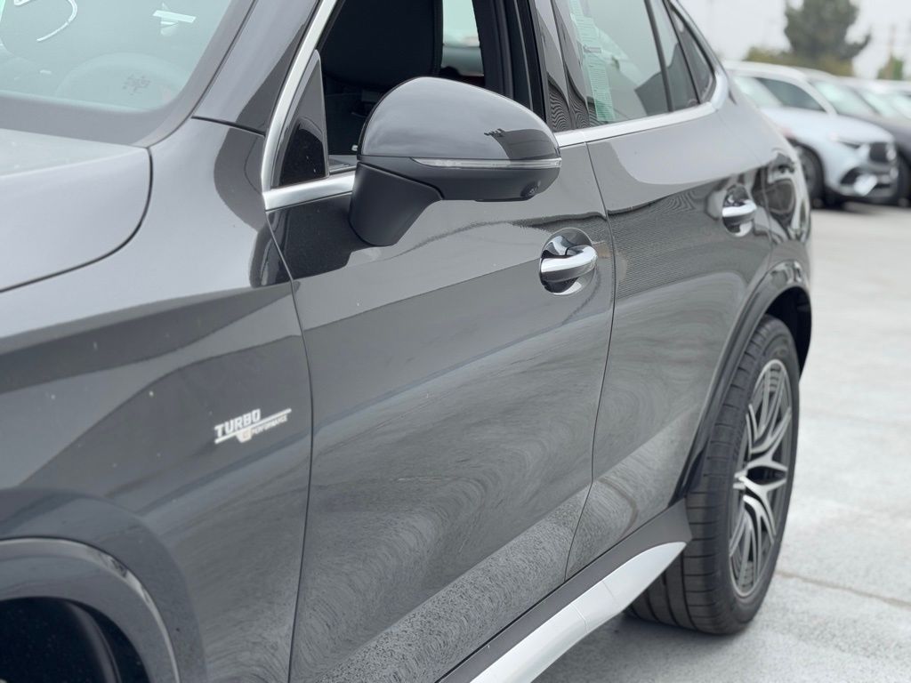 2025 Mercedes-Benz GLC AMG GLC63 S - Photo 8