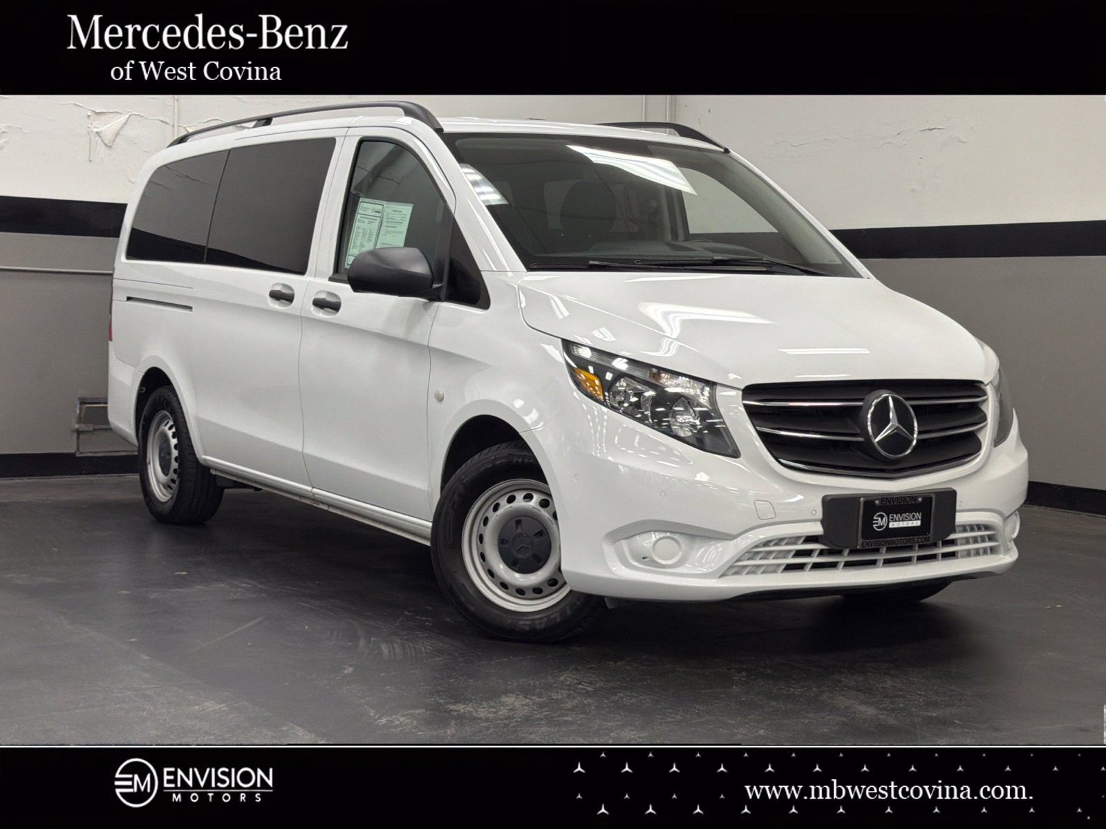 2023 Mercedes-Benz Metris Passenger Van