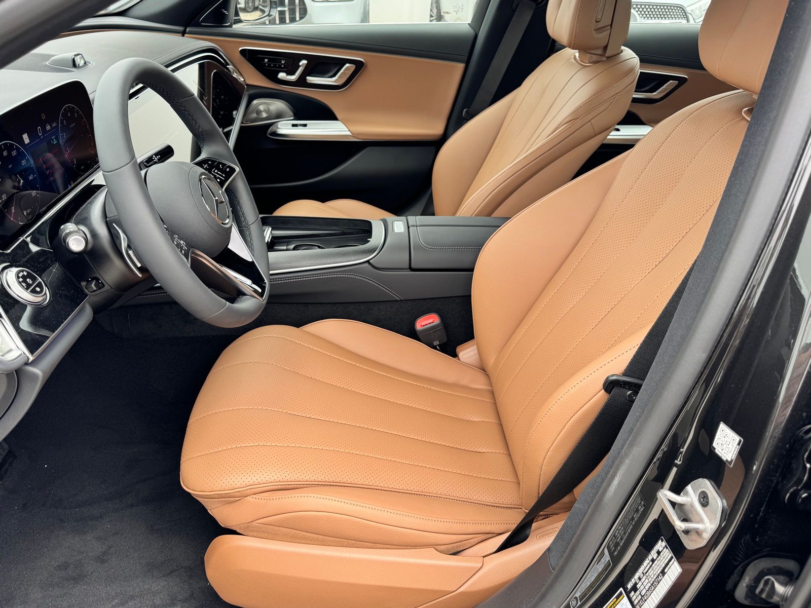 2025 Mercedes-Benz E-Class E350 - Photo 18