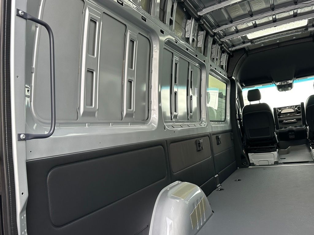 2023 Mercedes-Benz Sprinter Cargo Van Base - Photo 10