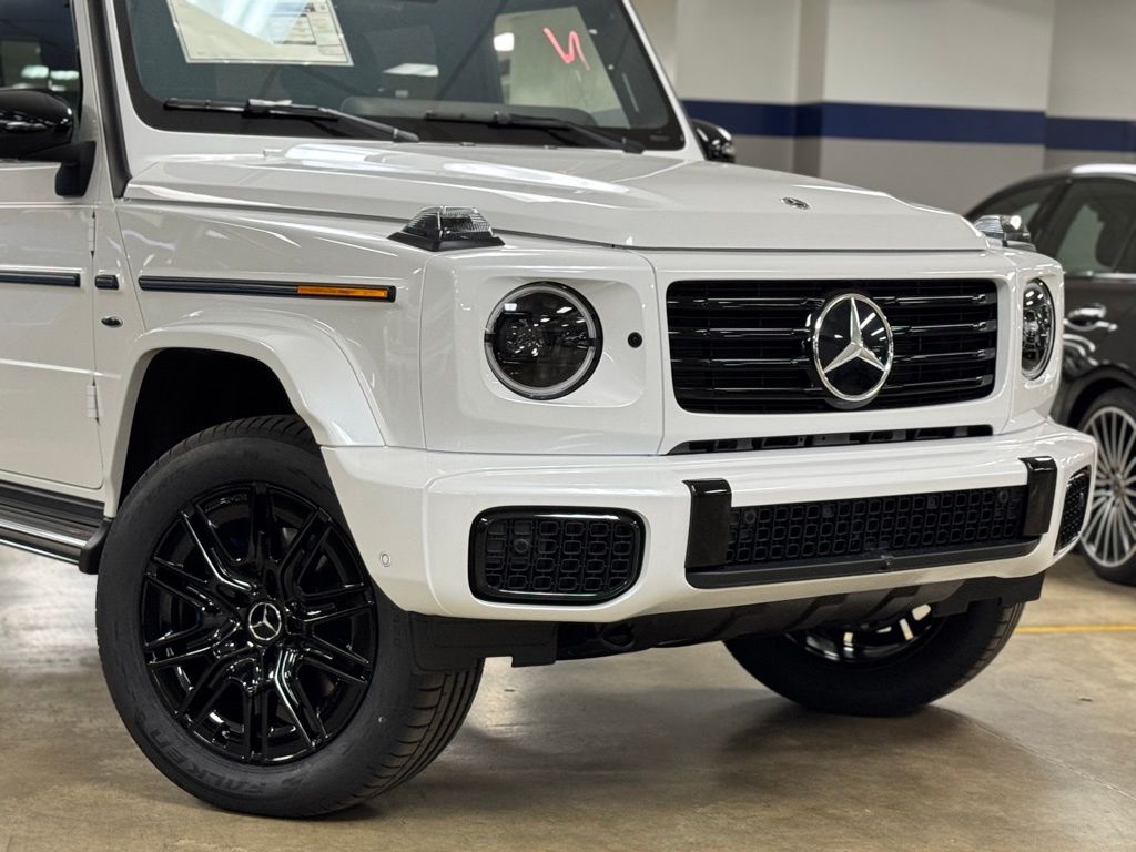 2025 Mercedes-Benz G-Class G580 - Photo 3