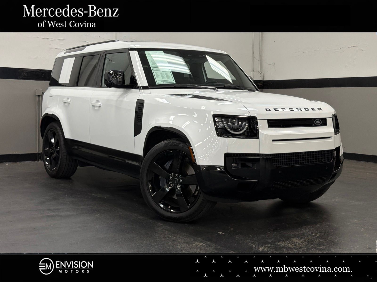 2026 Land Rover Defender 110 P400 X-Dynamic SE AWD