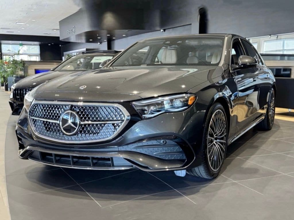 2025 Mercedes-Benz E-Class E350 - Photo 6