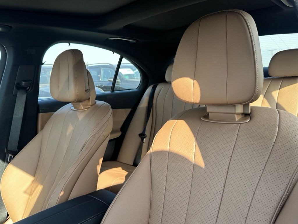 2025 Mercedes-Benz E-Class E350 - Photo 16