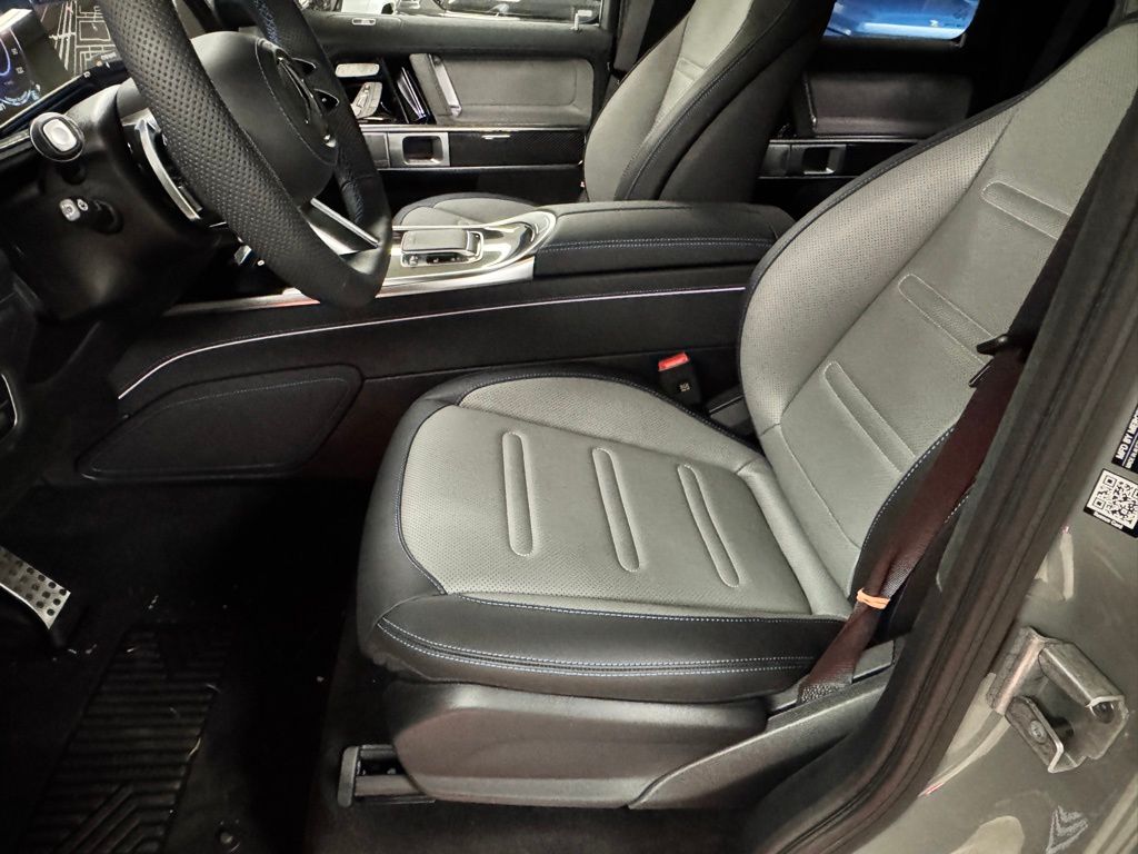 2025 Mercedes-Benz G-Class G580 - Photo 16
