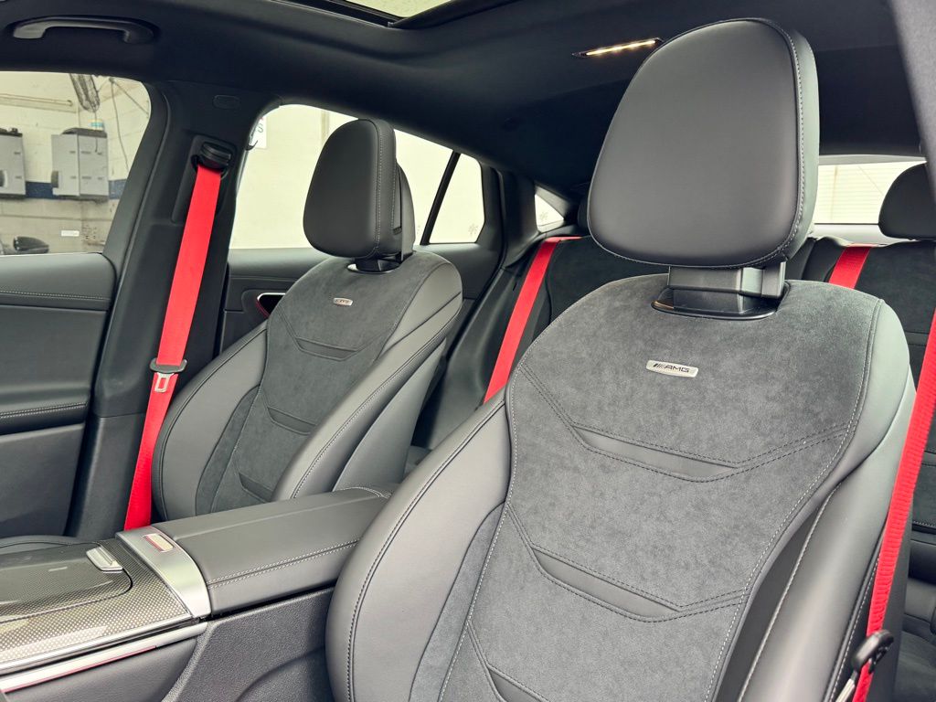 2025 Mercedes-Benz GLC AMG GLC63 S - Photo 19