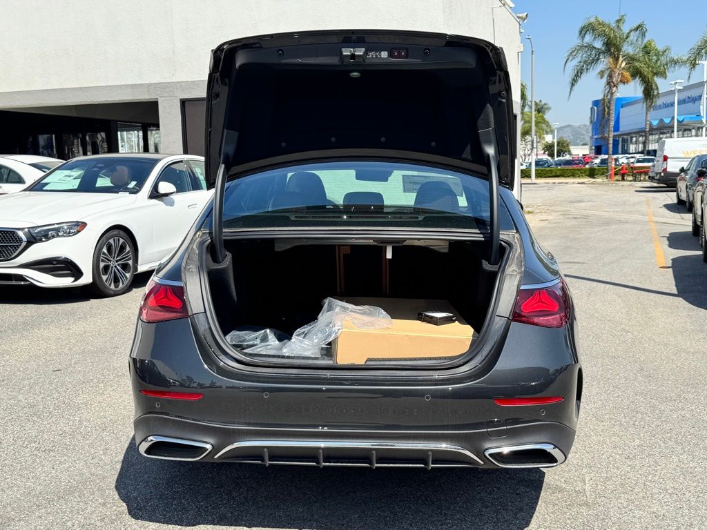 2025 Mercedes-Benz E-Class E350 - Photo 13