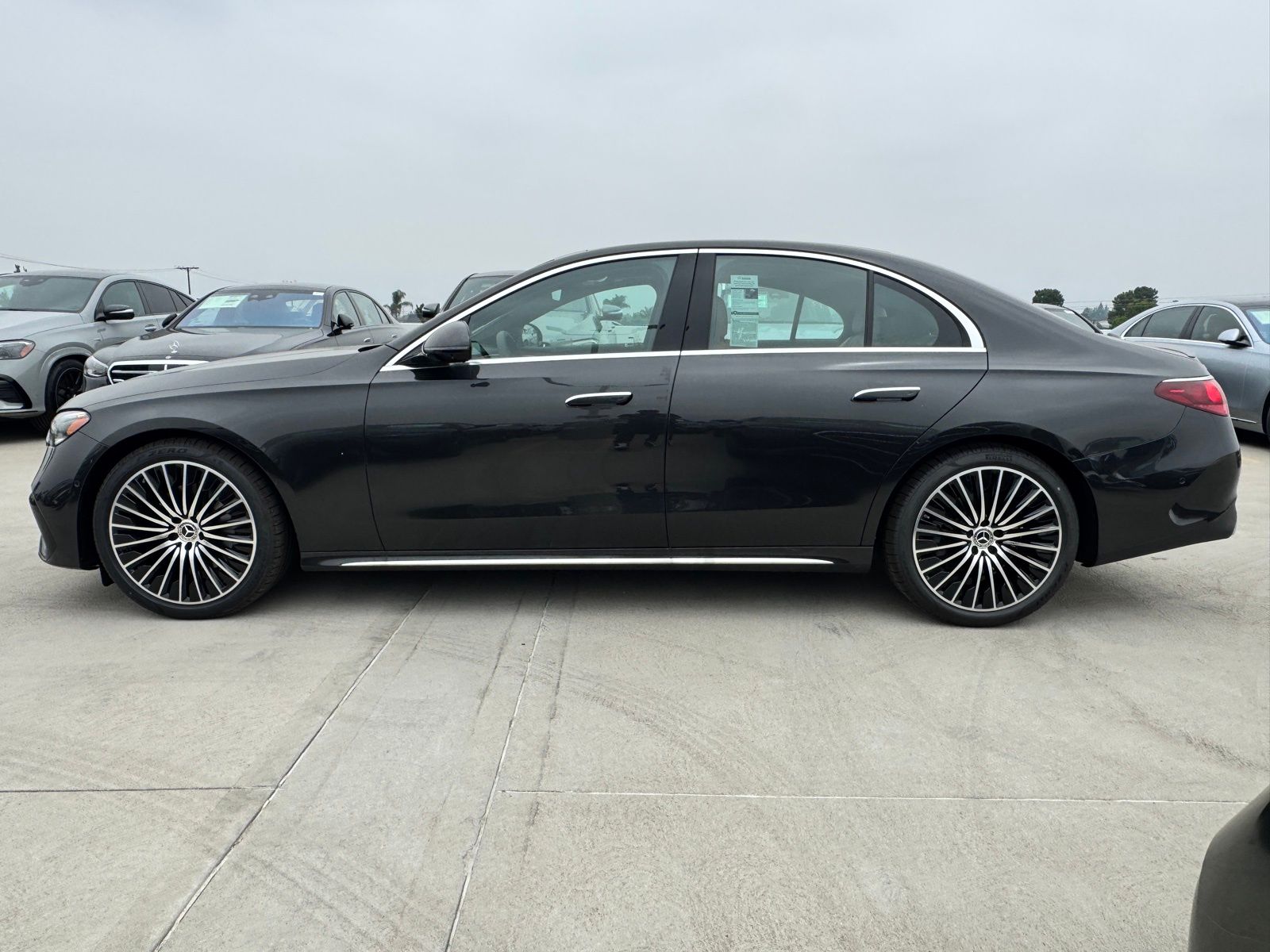 2025 Mercedes-Benz E-Class E350 - Photo 8