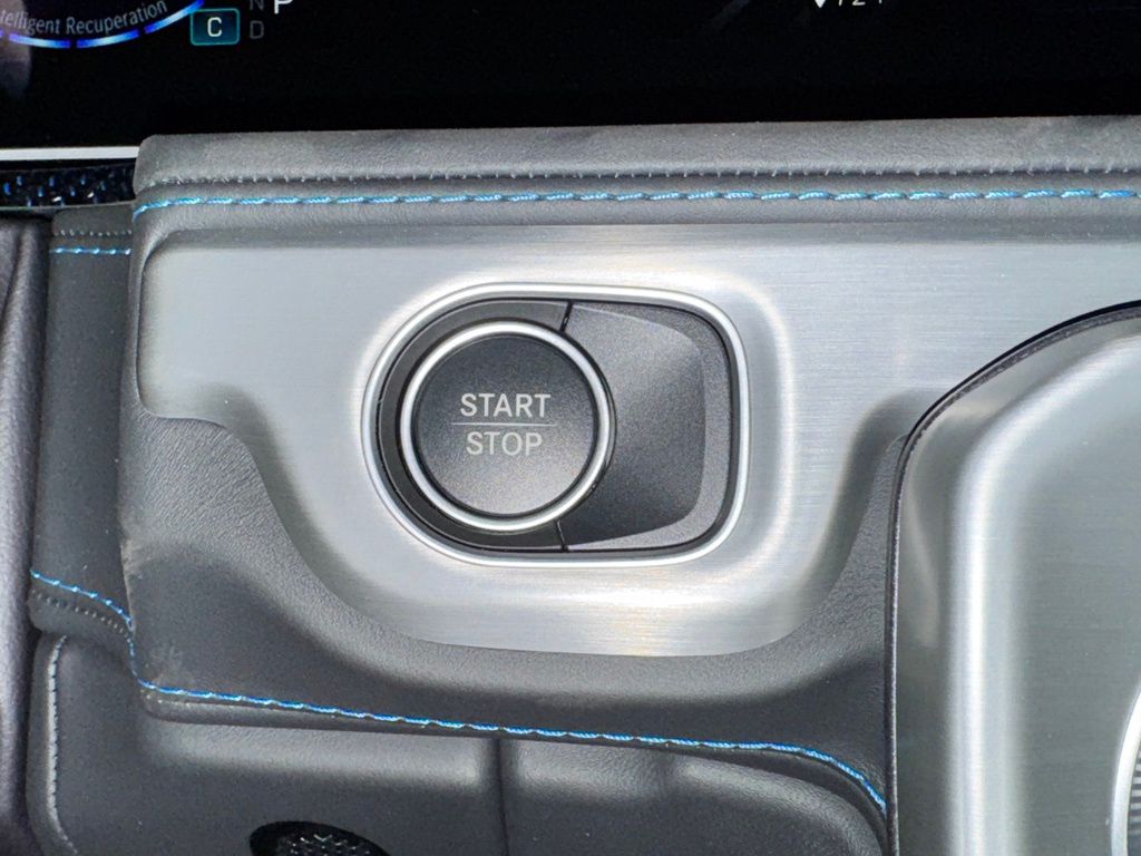 2025 Mercedes-Benz G-Class G580 - Photo 23