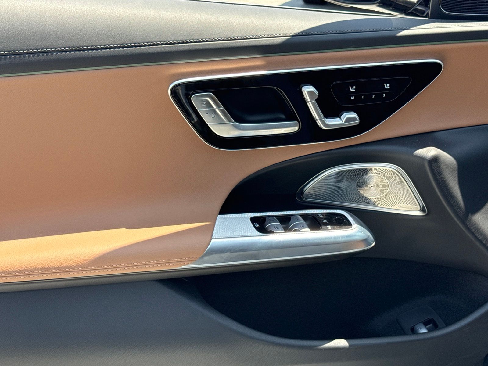 2025 Mercedes-Benz E-Class E350 - Photo 14