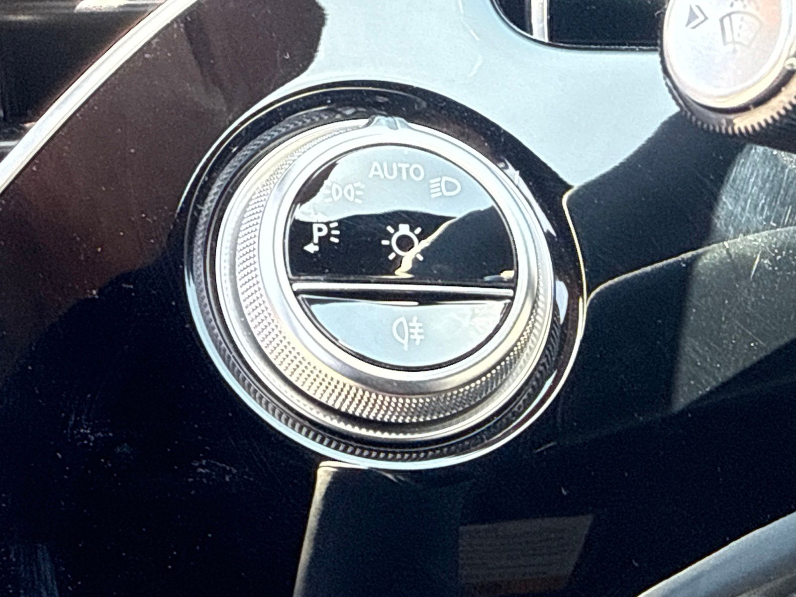 2025 Mercedes-Benz E-Class E350 - Photo 21