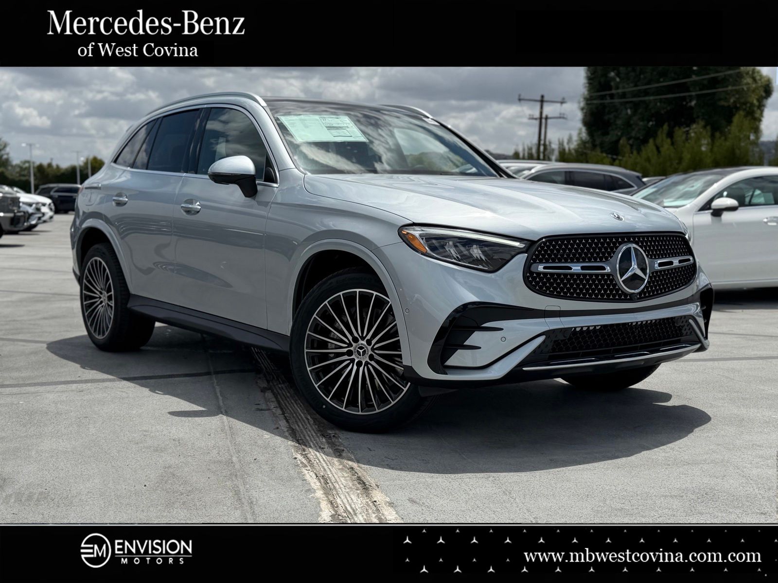 2026 Mercedes-Benz GLC GLC 300's photo