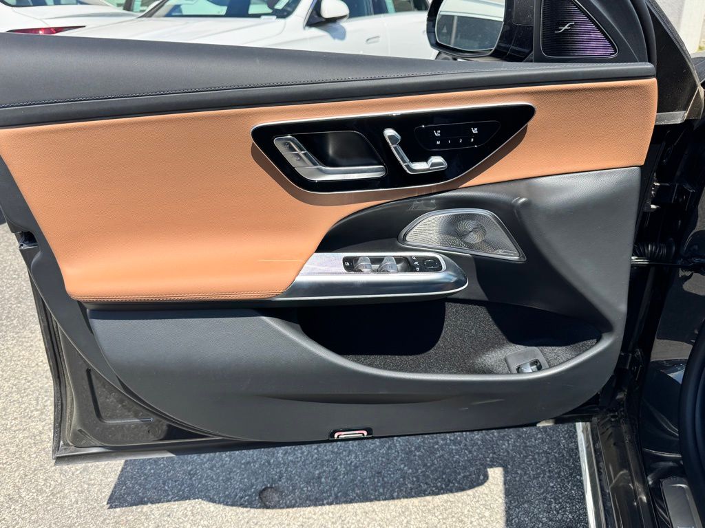 2025 Mercedes-Benz E-Class E350 - Photo 16