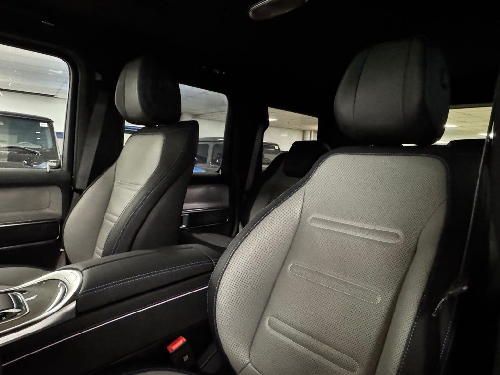 2025 Mercedes-Benz G-Class G580 - Photo 17