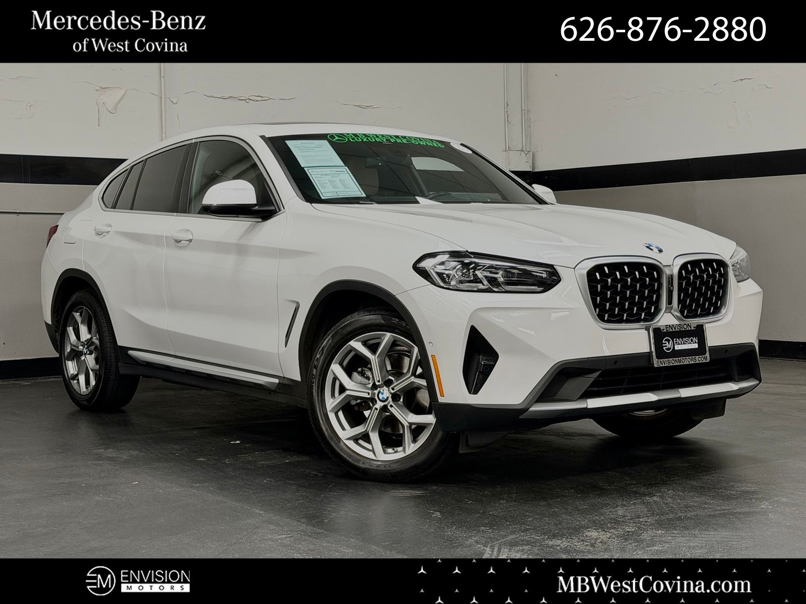 2023 BMW X4 xDrive30i's photo