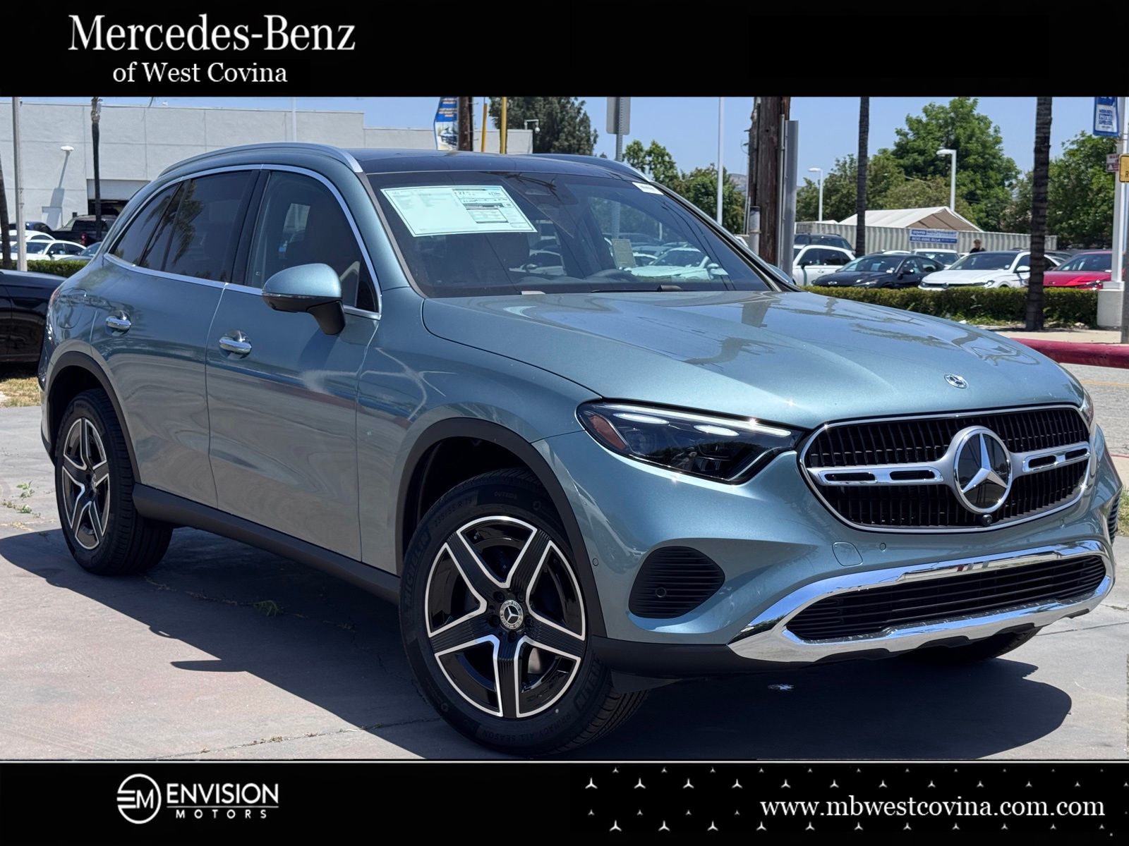 2026 Mercedes-Benz GLC GLC 300's photo