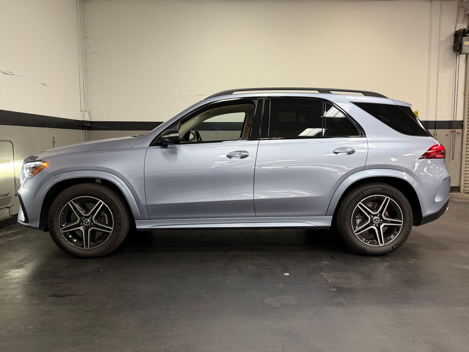 2025 Mercedes-Benz GLE GLE350 - Photo 9