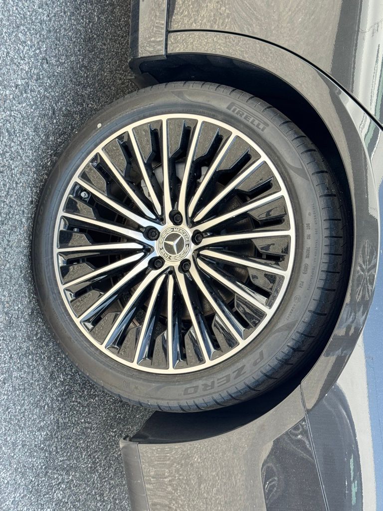 2025 Mercedes-Benz E-Class E350 - Photo 15