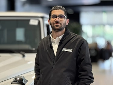 Staff member Vahe Yumchadzhyan from ID_d590a5