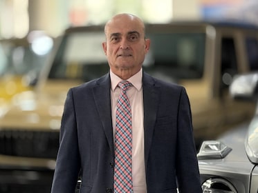 Staff member Abraham Kolandjian from ID_f813e7