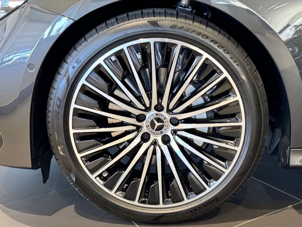 2025 Mercedes-Benz E-Class E350 - Photo 12