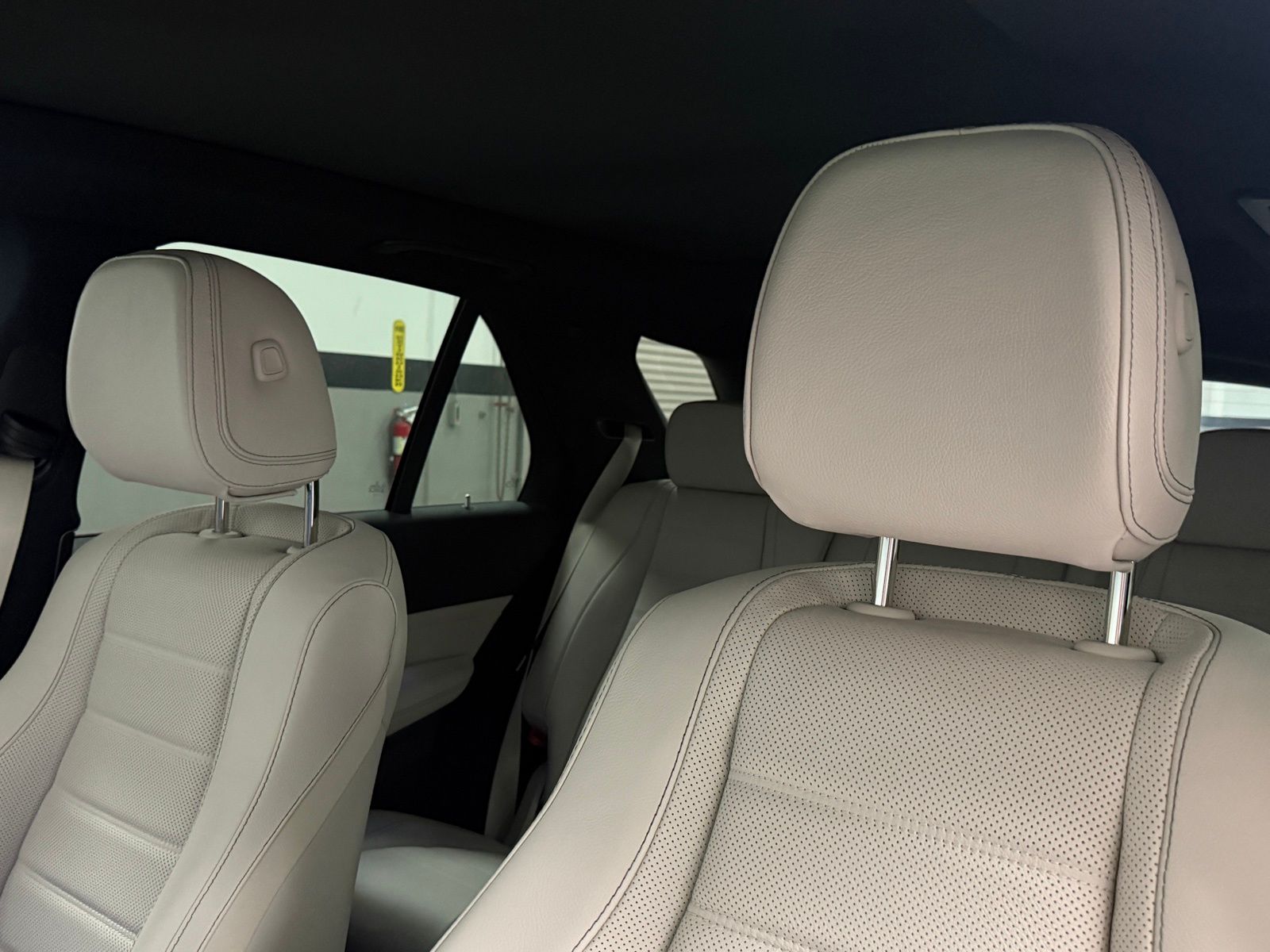 2025 Mercedes-Benz GLE GLE350 - Photo 17
