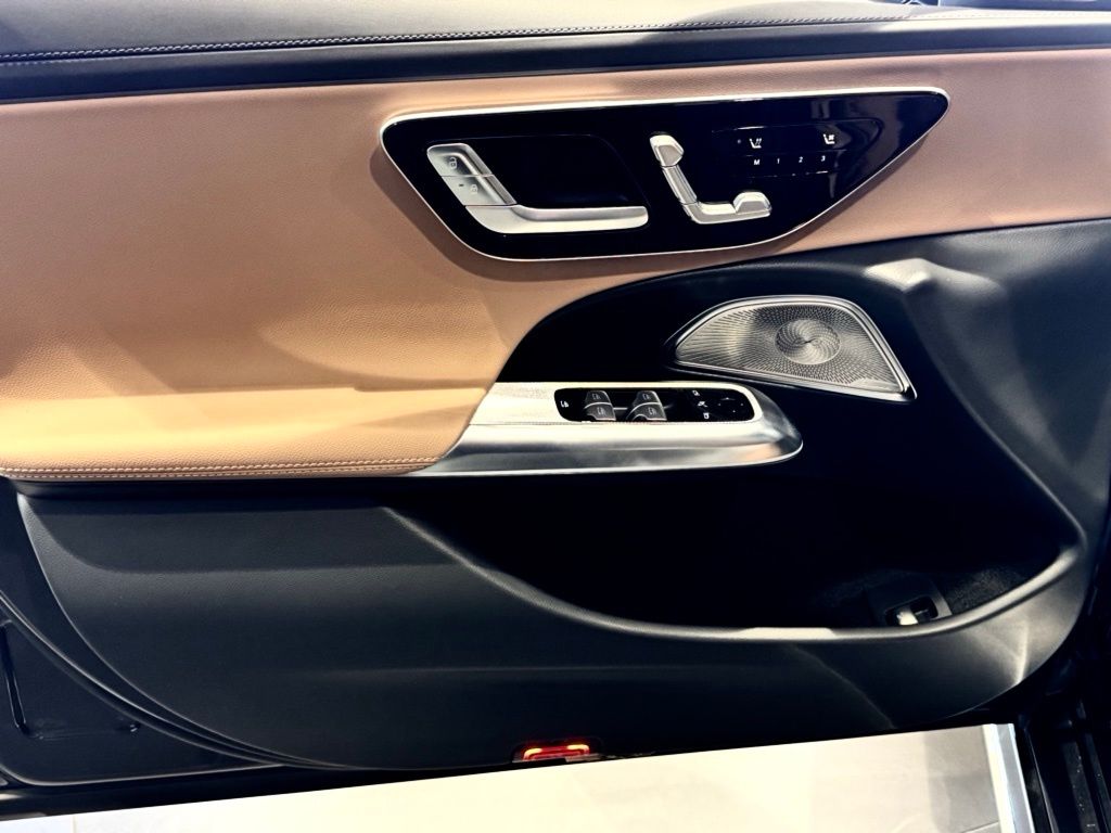 2025 Mercedes-Benz E-Class E350 - Photo 13