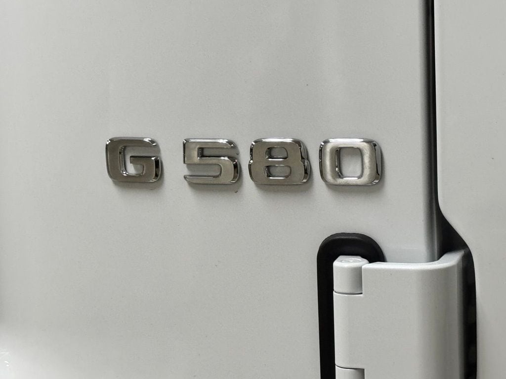 2025 Mercedes-Benz G-Class G580 - Photo 11