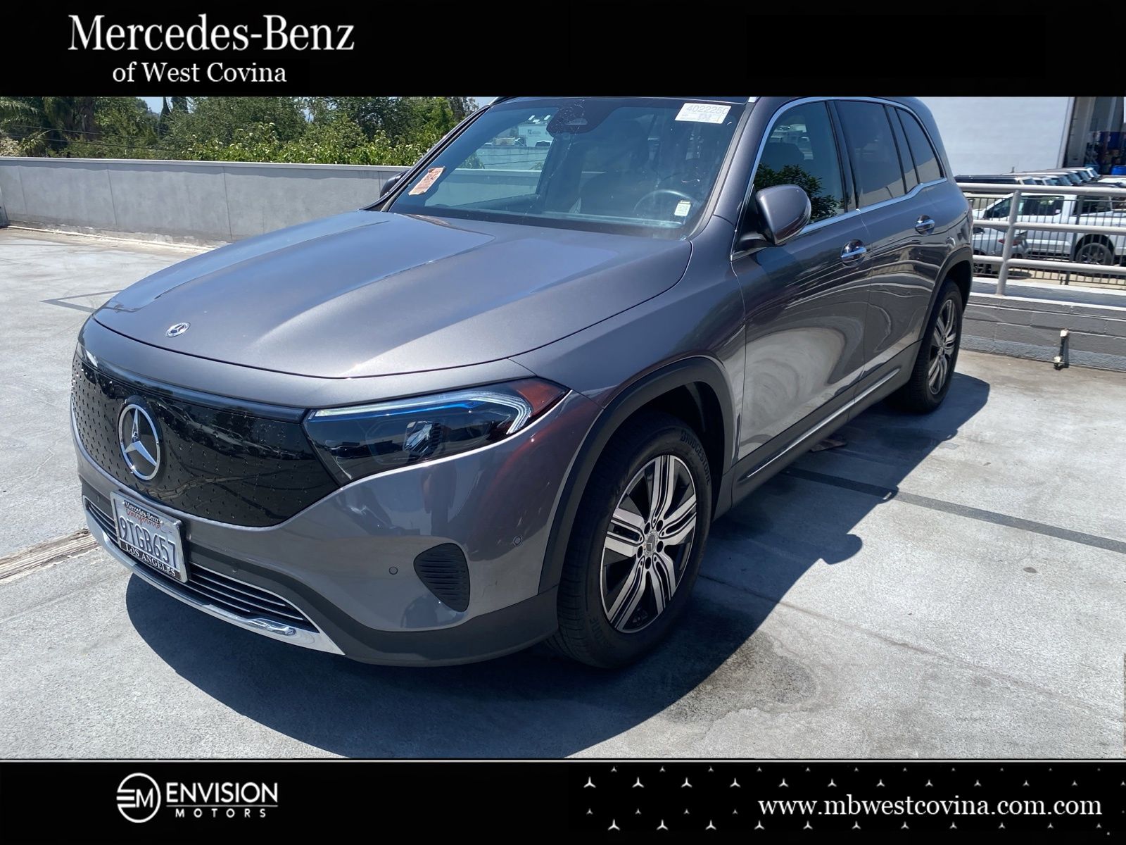 2025 Mercedes-Benz EQB EQB 300 4MATIC's photo
