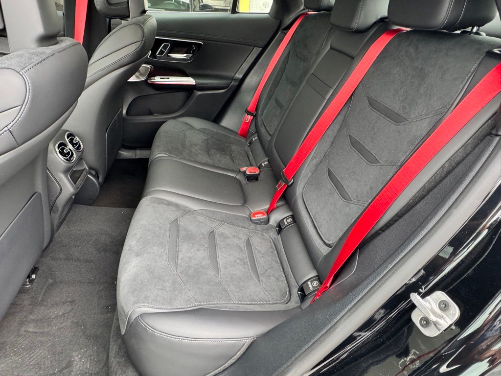 2025 Mercedes-Benz GLC AMG GLC63 S - Photo 28