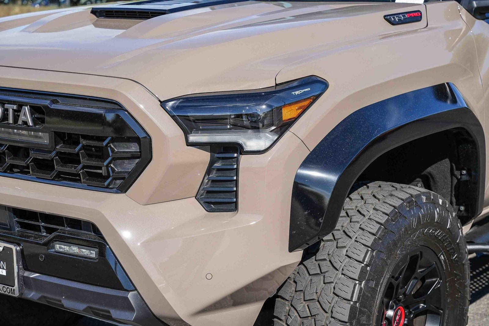 2025 Toyota Tacoma Hybrid TRD Pro photo 3
