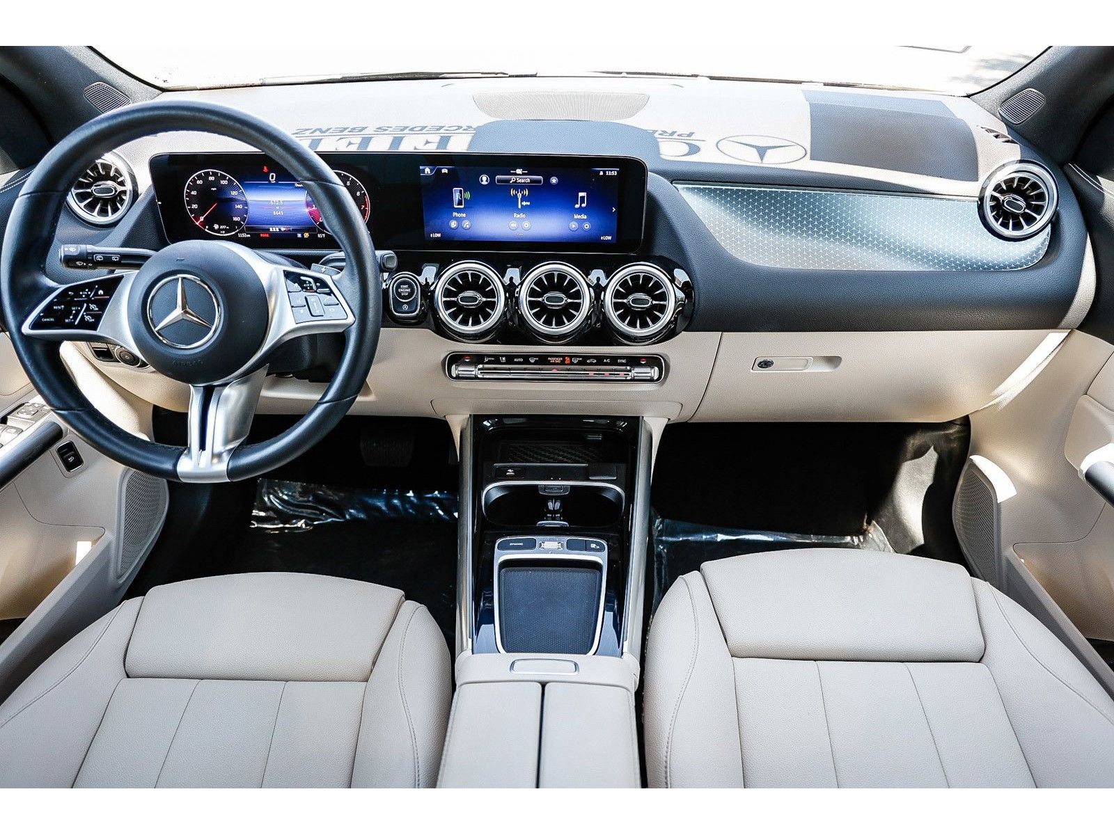 2025 Mercedes-Benz GLA GLA250 - Photo 10