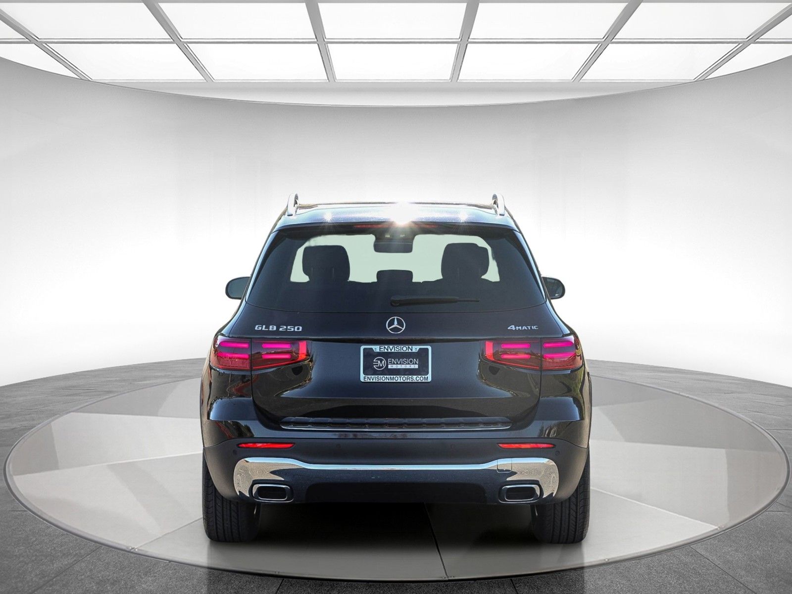2026 Mercedes-Benz GLB GLB 250 photo 2