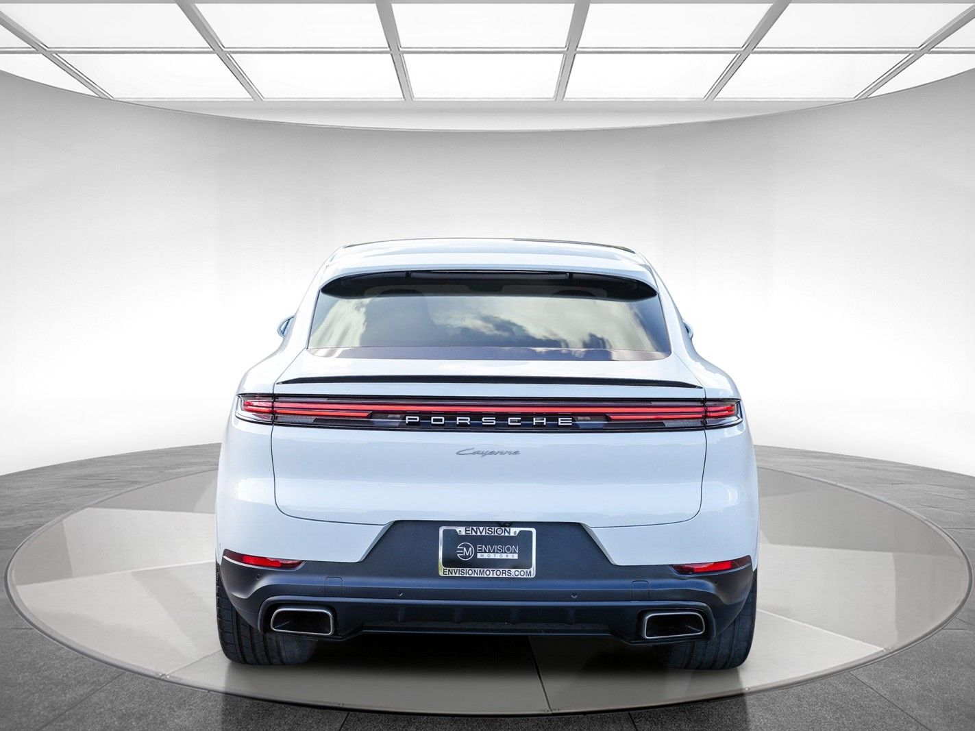 2024 Porsche Cayenne Coupe Base photo 2