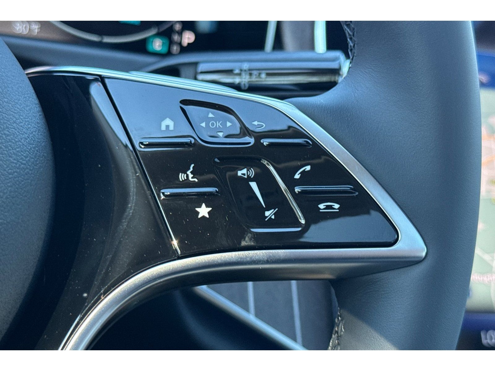 2026 Mercedes-Benz E-Class E350 - Photo 35