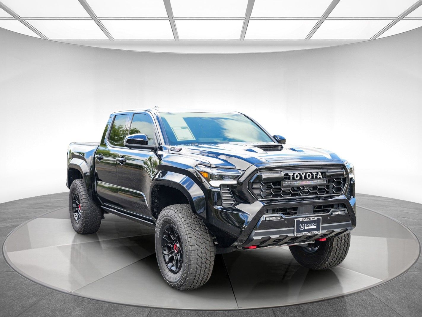 2025 Toyota Tacoma Hybrid TRD Pro photo 4