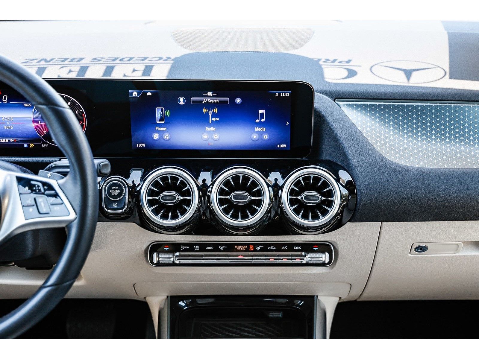 2025 Mercedes-Benz GLA GLA250 - Photo 11