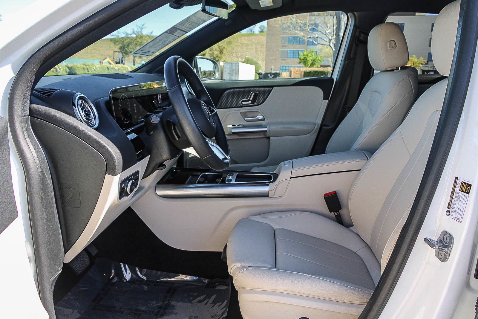 2025 Mercedes-Benz GLA GLA250 - Photo 18