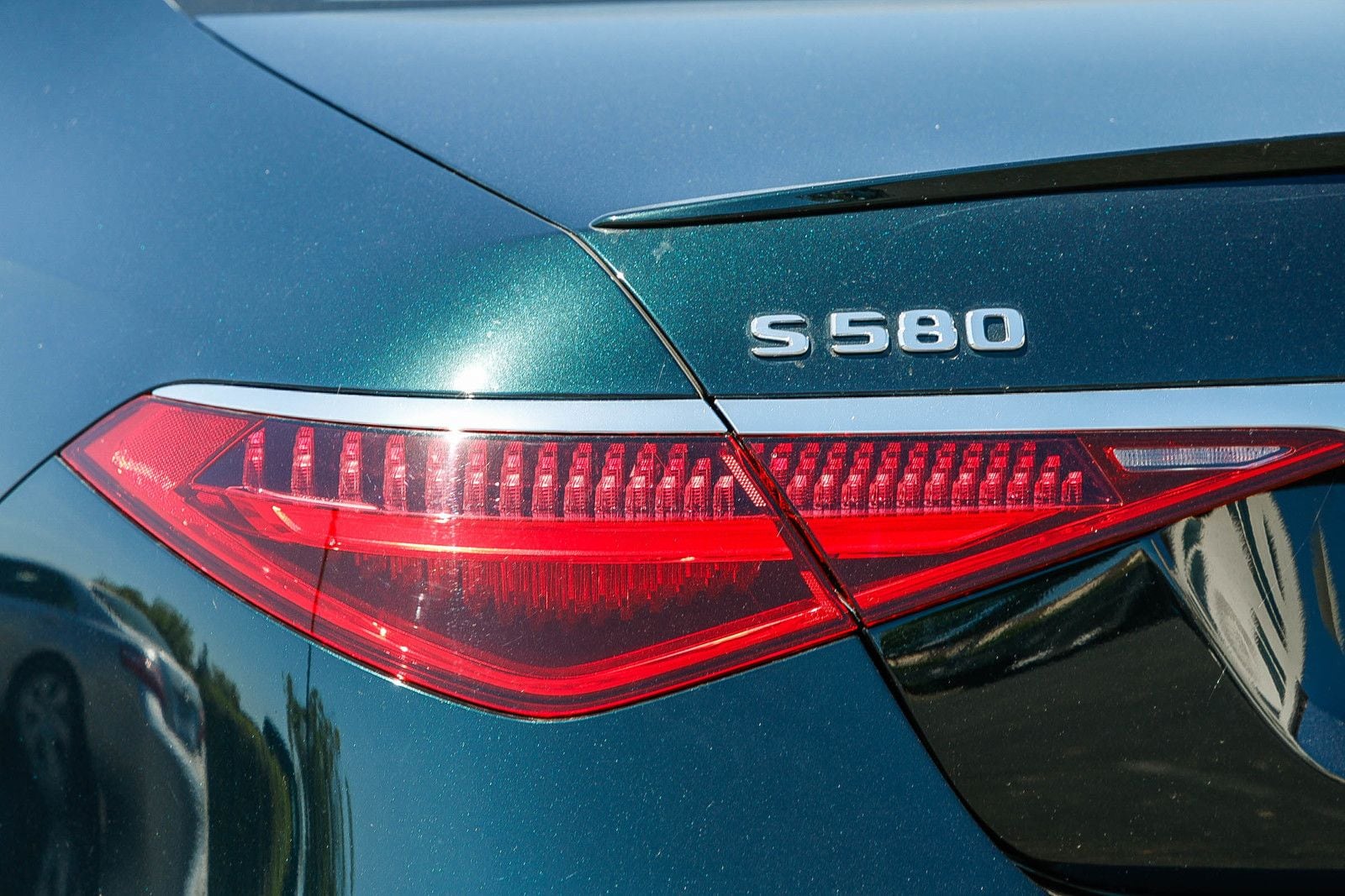2024 Mercedes-Benz S-Class S 580 photo 3