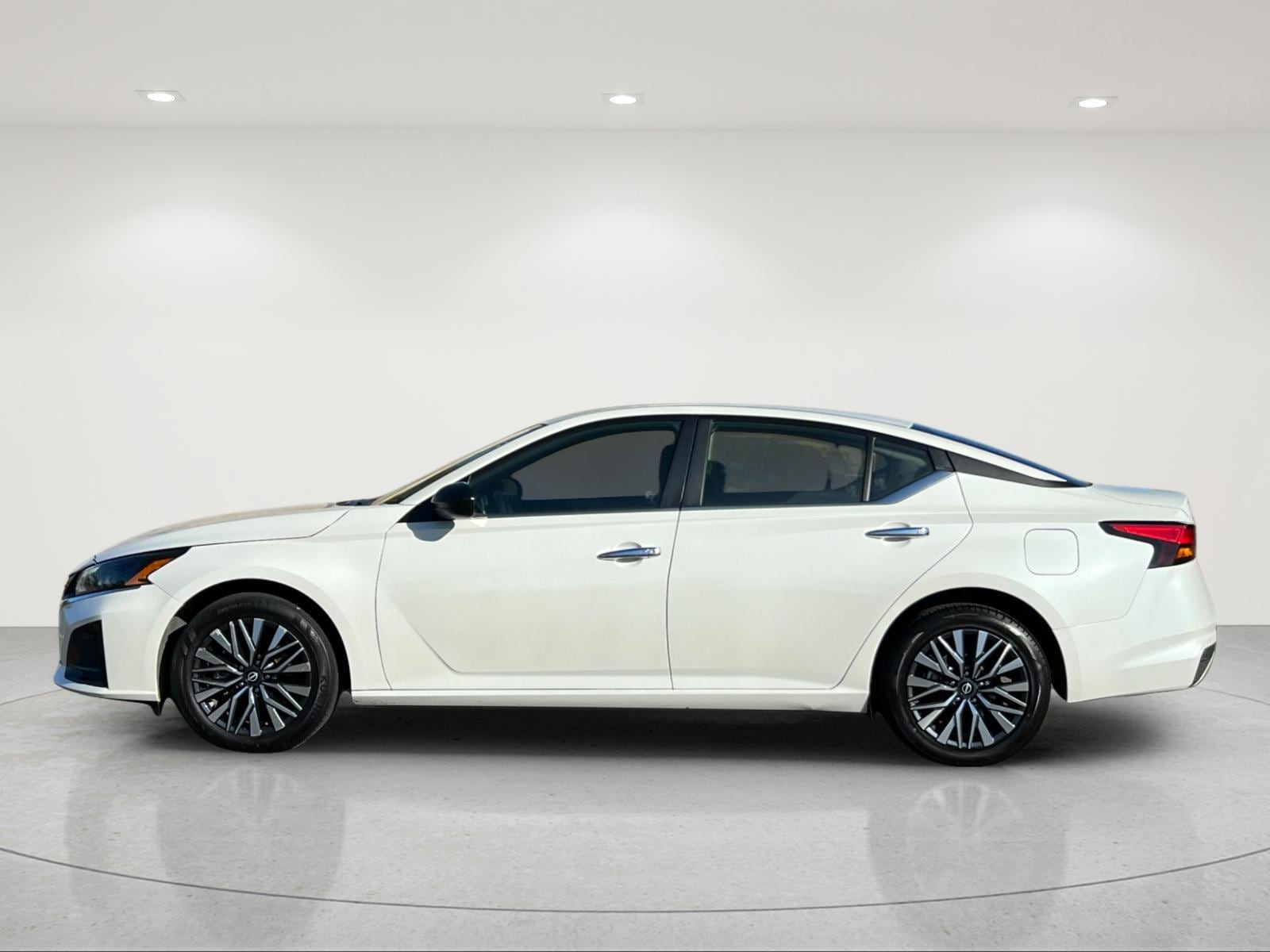 Used 2025 Nissan Altima SV with VIN 1N4BL4DW5SN356915 for sale in El Dorado Hills, CA