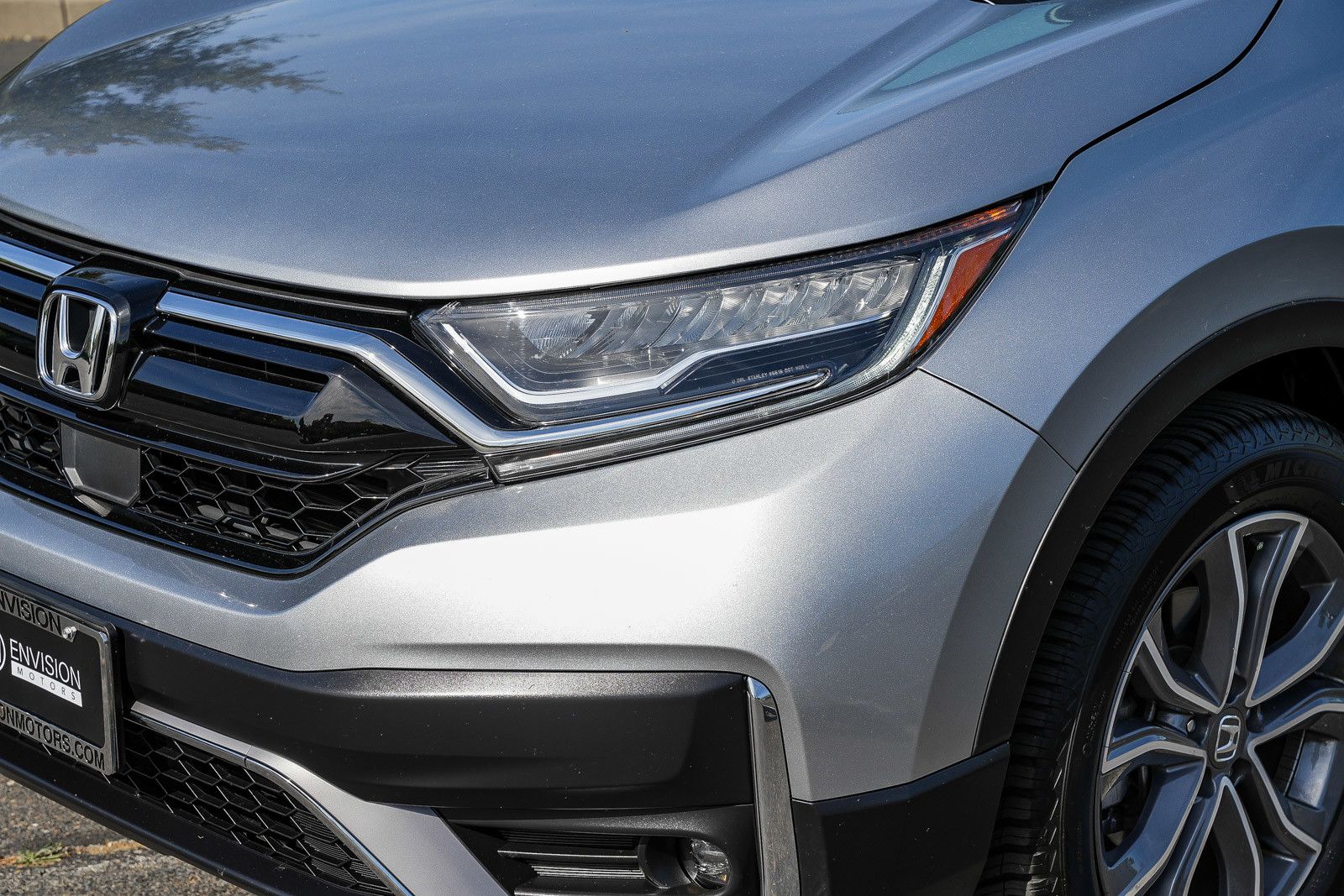 2020 Honda CR-V Touring photo 3