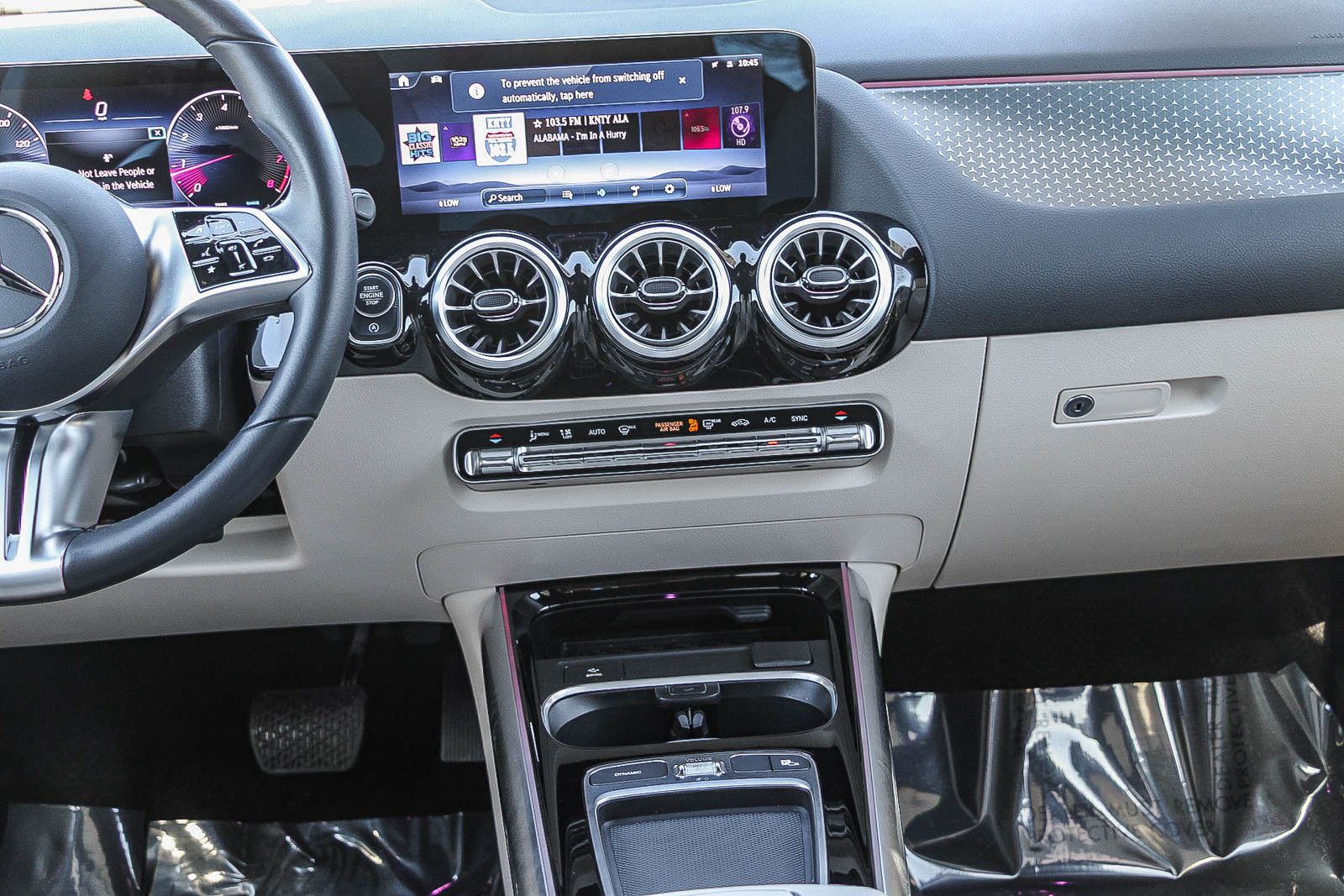 2025 Mercedes-Benz GLA GLA250 - Photo 13